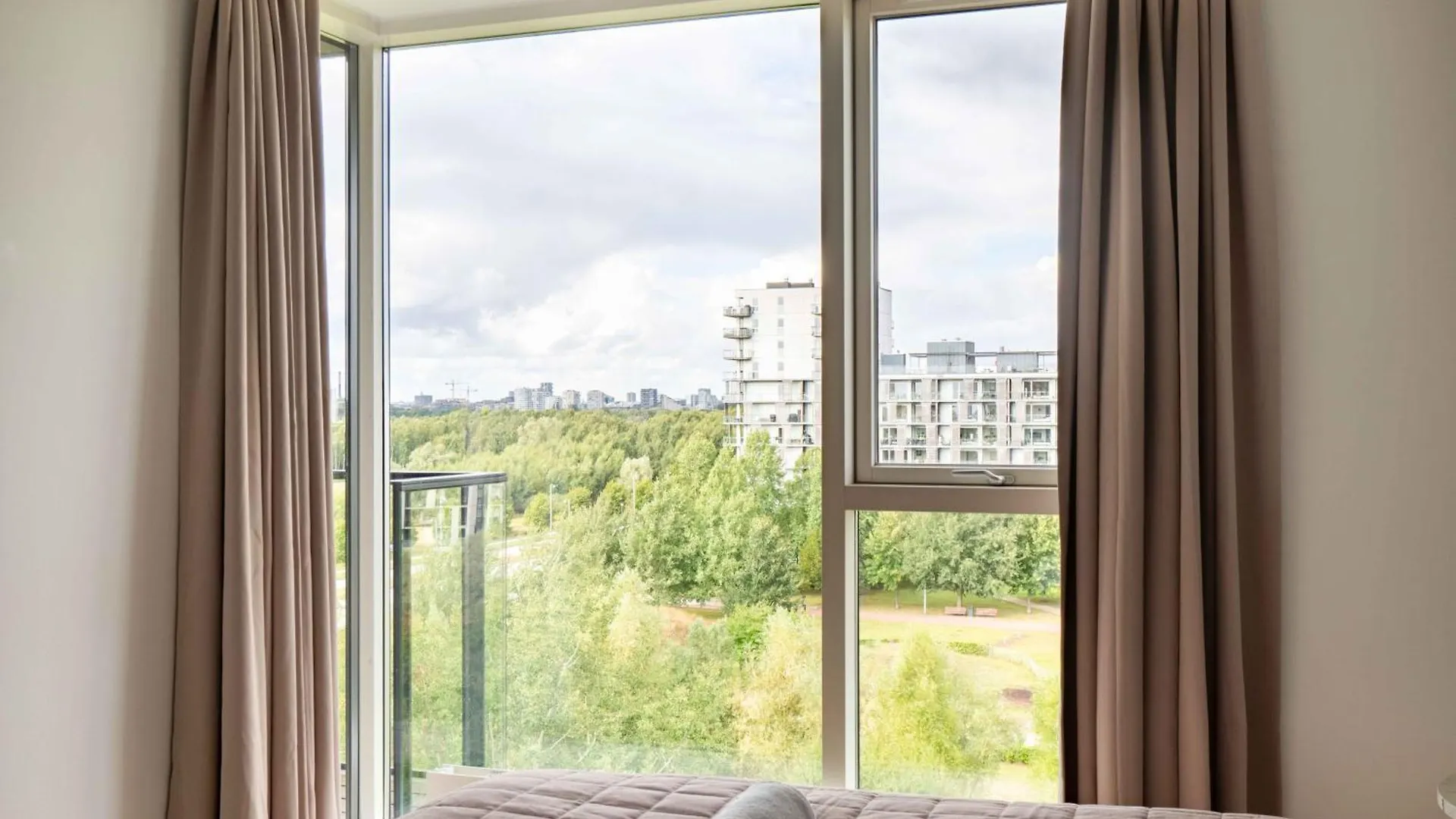 Stylish 3Br Apartment W Two Balconies Copenhagen Denmark