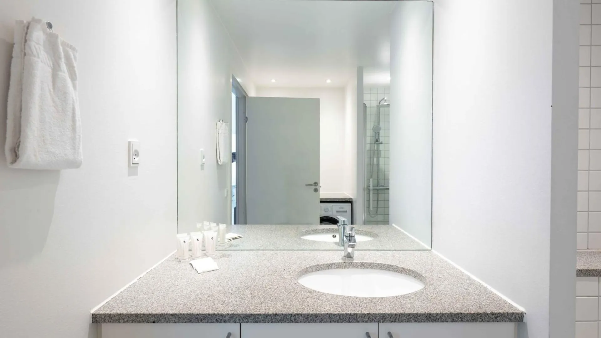 Stylish 3Br Apartment W Two Balconies Copenhagen